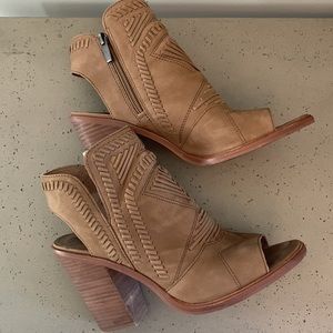 Vince Camuto bootie